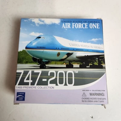 New Dragon Wings 1:400 United States Air Force One B 747-200 USA Diecast Plane - Image 1 of 4