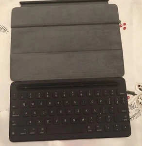 Apple Smart Keyboard for 10.5‑inch iPad Pro Mint - Picture 1 of 6