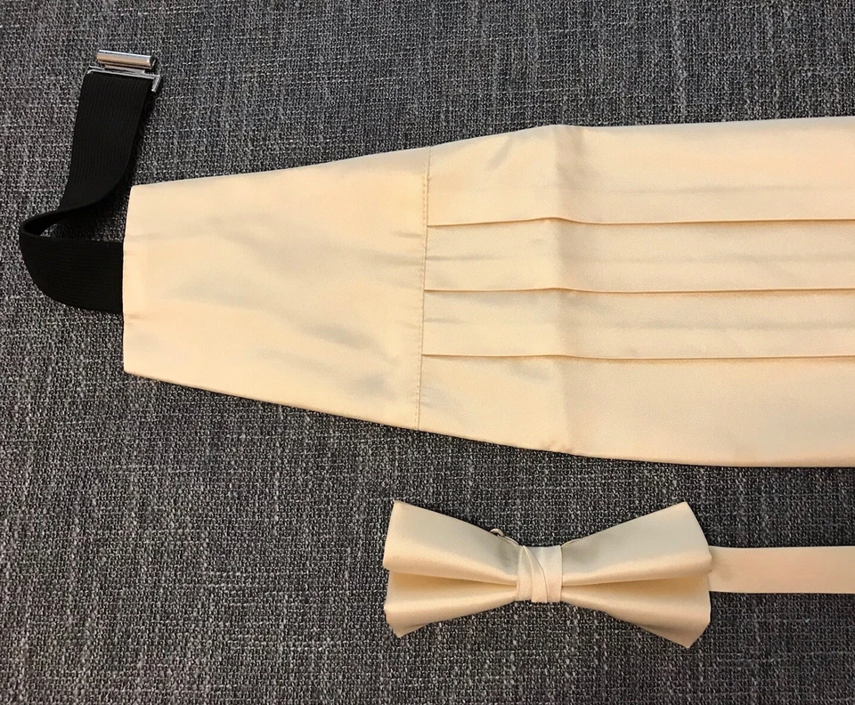 Moda Ropa Formal Seda Pajarita y Faja Conjunto Crema Formal Preppy Baile de graduación LEER Foto 1 de 4