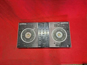 Numark NS7 DJ-Controller - Picture 1 of 19