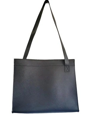 Bolso de Mano Wacoal Pequeño de Vinilo con Correa Única en Negro con Cierres a Presión Foto 1 de 4