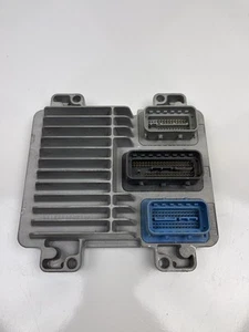 Engine Computer Programmed Plug&Play 2005 Chevy Colorado 12569773 2.8L ECM PCM - Picture 1 of 3