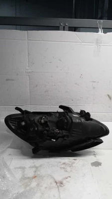 2015 BUICK ENCORE Left Headlight Assembly - Used, Red, 103K Miles - Imagem 1 de 4