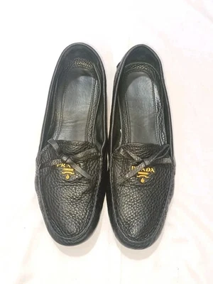 PRADA BOW BLACK LEATHER LOAFERS SIZE, EU39, US8.5, - Image 1 of 4