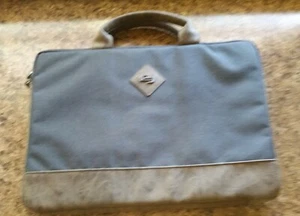 Maletín delgado Solo New York Pilot con bolsillo para computadora portátil de 15,6", azul/bronceado - Imagen 1 de 11