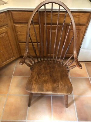 Silla Kli Windsor Abanico Madera Respaldo Colonial Logatech Hecha en Eslovenia Foto 1 de 4