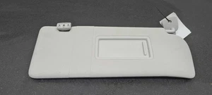 VOLKSWAGEN AMAROK HIGHLINE Mk1 2010-2021 - Front Right Sun Visor 7N0857552A - Picture 1 of 6