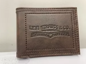 Levi Strauss & Co. HERREN-GELDBÖRSE AUS LEDER MIT DREIFACHFALTUNG UND VINTAGE-LOGO BRAUN KARTENFACH FENSTER - Bild 1 von 3