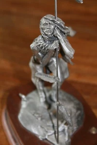 "Arapaho Sentinel" Chilmark Boyett Fine Pewter Sculpture Native American 1981 - Imagen 1 de 8