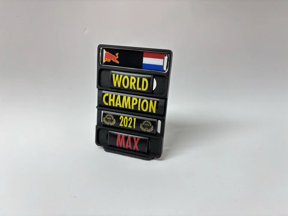 Pitboard 1:43 1:18 1:24 Verstappen rb20 wc red bull 2021 spark minichamps - Immagine 1 di 1