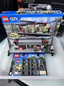 LEGO CITY: Train Station (60050) Box Manual Minifigure (no Taxi)