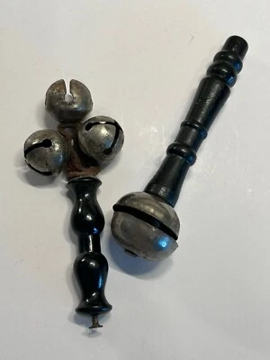 Campanas de sonajero victorianas antiguas con mango de madera campanas de tintineo 2 piezas  Foto 1 de 4