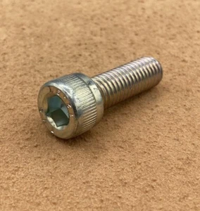 GRAINGER APPROVED SC22100300-14-100P1 SHCS,Steel,M10-1.5,30mm L,PK100 6JDK7 - Picture 1 of 5