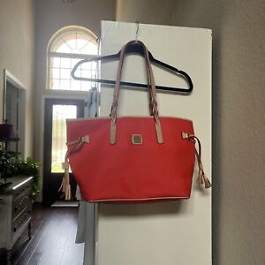Dooney And Bourke Tote
