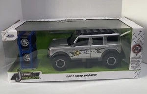 2022 Jada Just Trucks 2021 Ford Bronco KC Hilites 1/24 Diecast & Extras - Bild 1 von 11