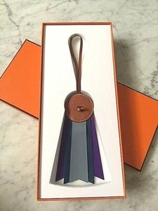 HERMES FLOT CHARM IN BLEU LIN/BLEU DE MALTE/CROCUS - BNIB !!! - Picture 1 of 7