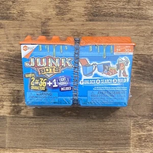 HEXBUG JUNKBOTS 2 Pack 30+ Pieces Dumpster with 2 Character Bots 1 Energy Module - Picture 1 of 2
