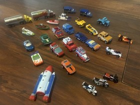 30 Galoob  Micro Machines diecast Vehicle Lot Cars Trucks semi boats Rescue 