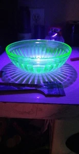 Vtg UV Reactive Uranium Glass Cereal Bowl Hazel Atlas Aurora Green Optic Panels - Picture 1 of 3