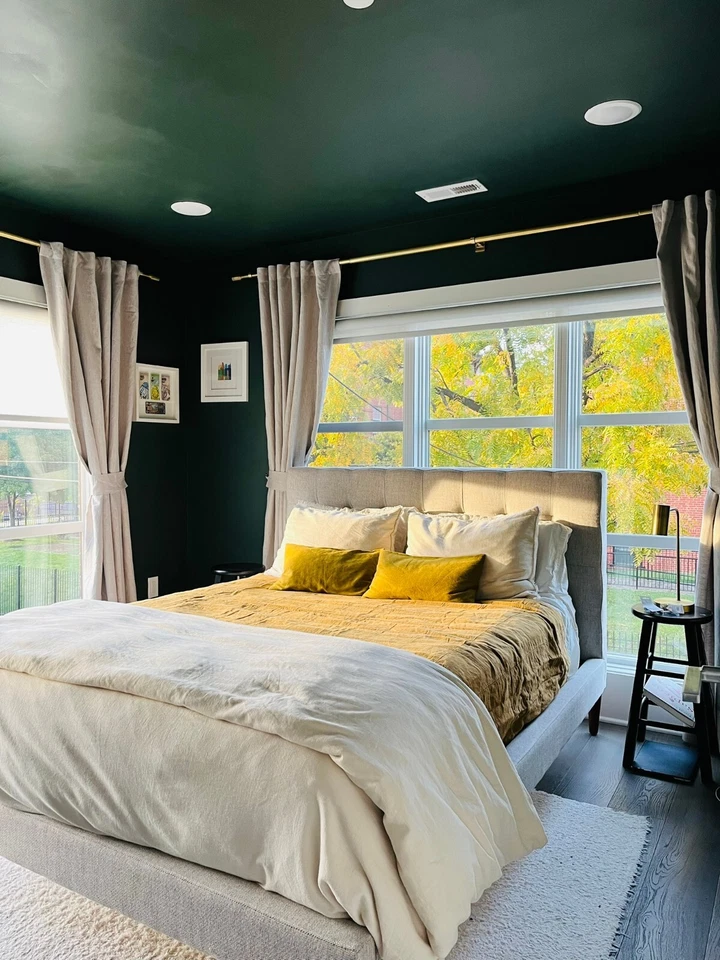 West Elm - Marco de cama Queen tapizado gris  Foto 1 de 1