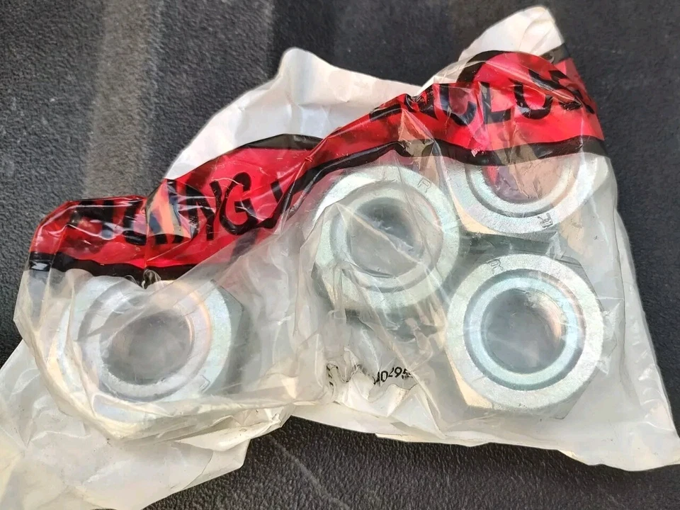 Lote de 4 tuercas de rueda de eje para camión Isuzu GM 8-973598070 Foto 1 de 1