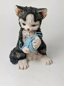 5" Kitten with Yarn Playing. - Picture 1 of 7