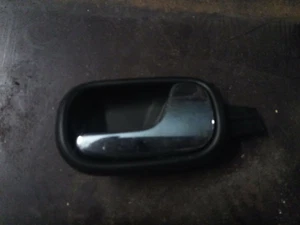 Manija de puerta trasera derecha para Audi A4 B5 8D0839020 - Imagen 1 de 3