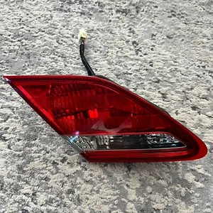 2005-2010 Toyota Avalon Left Driver Side Tail Light Lamp 81580AC030 OEM - Picture 1 of 5