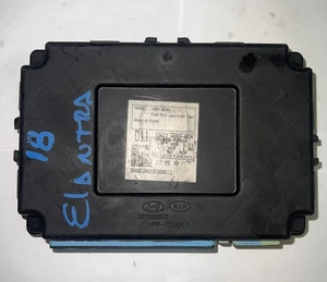 Hyundai Elantra 2018 control de carrocería 95400F2AW0 - Imagen 1 de 2