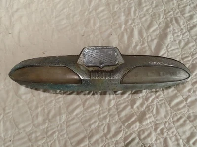 51-52 Buick Special Super Eight Baúl Llave Bisel Dyna Flow Emblema 1340136 Foto 1 de 4