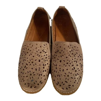 ZAPATOS PLANOS DE PRIMAVERA STEP Talla 11.5-12 TAUPE RECORTE LÁSER CÓMODOS LINDOS SIN CORDONES ¡FÁCILES! Foto 1 de 4