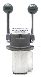 Eaton Vickers Hydraulic Remote Controls Model 958747 ASSY No 02-394380 - Picture 1 of 8