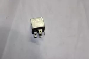 Diode Relay for BMW E-21 E-30 E-12 E-28 E-34 E-24 E-23 - Picture 1 of 6