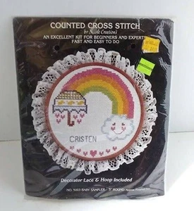 Nicole Creations Kit Punto de Cruz Contado 5"" Redondo Bebé Muestreador #5003 - Imagen 1 de 6