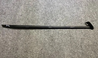 Canal ventana trasera mercedes-benz - 126-670-01-38 - para MBZ 560SEC, 500SEC 84-91 Foto 1 de 4