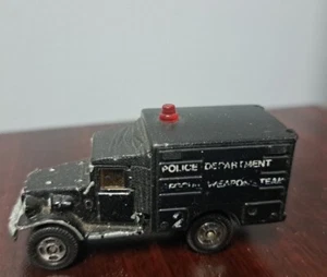 Tomy Tomica #67 Toyota Type HQ15V Police Department Special Weapons Team - Picture 1 of 7