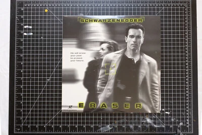 Eraser LASERDISC (1996 Widescreen) Arnold Schwarzenegger, Vanessa Williams - Image 1 of 2