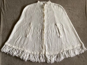 Sweater Bee Vintage Women's Knit Crochet Fringe Sweater Cape Poncho - Picture 1 of 9