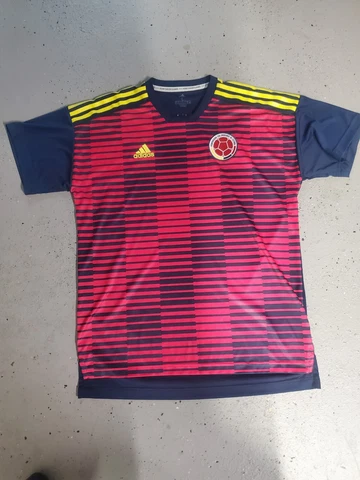 COLOMBIA FOOTBALL SHIRT 2018 ADIDAS JERSEY Cover