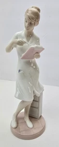 The Valencia Collection Krankenschwester Arzt Porzellan Figur Statue - Bild 1 von 9