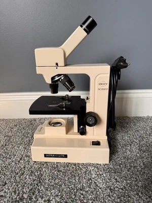 SWIFT Optical Instruments MODEL M3500D SERIES Ultra Lite MICROSCOPE / USED - Image 1 of 4