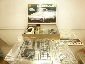 IMAI B-882 VW VOLKSWAGEN BEETLE 1303 CABRIOLET - WHITE 1:24 - UNBUILT IN BOX - Imagen 1 de 10