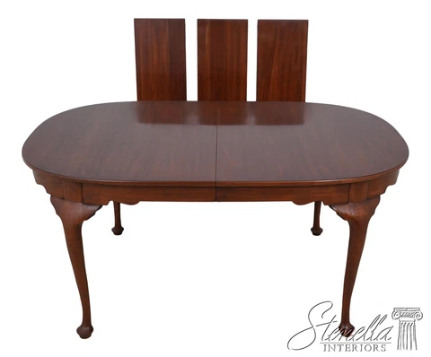 L60812EC: HENKEL HARRIS Queen Anne Cherry Dining Room Table Cover
