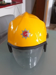 Hertfordshire Fire Brigade Pacific F7 Yellow Fireman's Helmet.c1994 - Picture 1 of 15