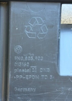 PARAGOLPES DELANTERO LABIO VOLKSWAGEN TIGUAN 2010-2012 2.0 5N0805903F OEM Foto 1 de 3