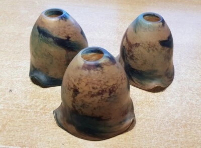 1 TULIPE Nébuleuse AU Choix Parmi 3 ANCIENNE LAMPE  pâte de verre 10,5 cm - Photo 1/4