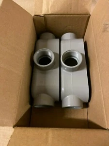 NEW Bridgeport E121488 1-1/4" Conduit Body Style T 2 in Box KMGM - Picture 1 of 5