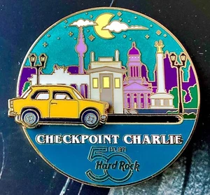 2022 HARD ROCK CAFE CHECKPOINT CHARLIE 50TH ANNIVERSARY SLIDER SERIES LE PIN - Bild 1 von 2