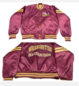 Vintage Chalk Line Satin Bomber Jacket Washington Redskins NFL Back Script - XL - Afbeelding 1 van 13