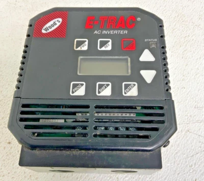 Microinversor TB Woods RUX2C4002-0B automatización industrial controles de movimiento 266G Foto 1 de 4